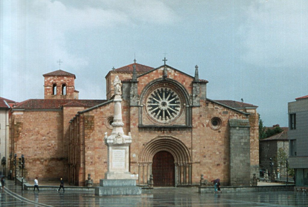 Iglesia de San Pedro by maxlasen