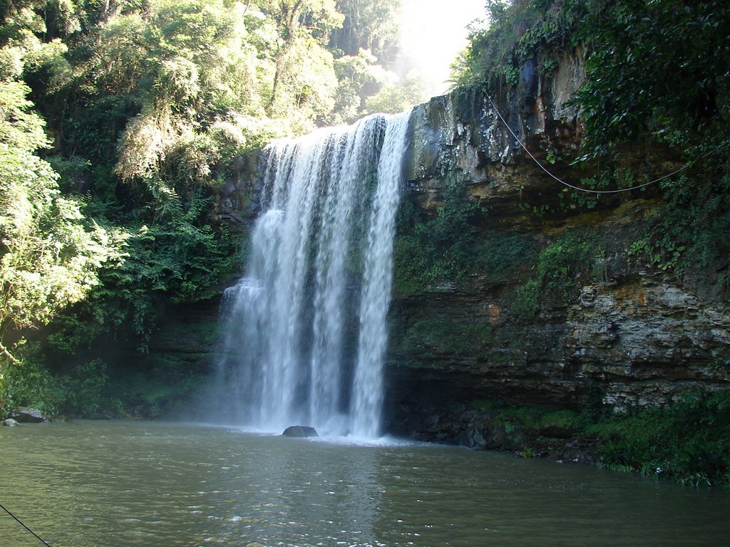 Salto Pombinhas by Alexsalva