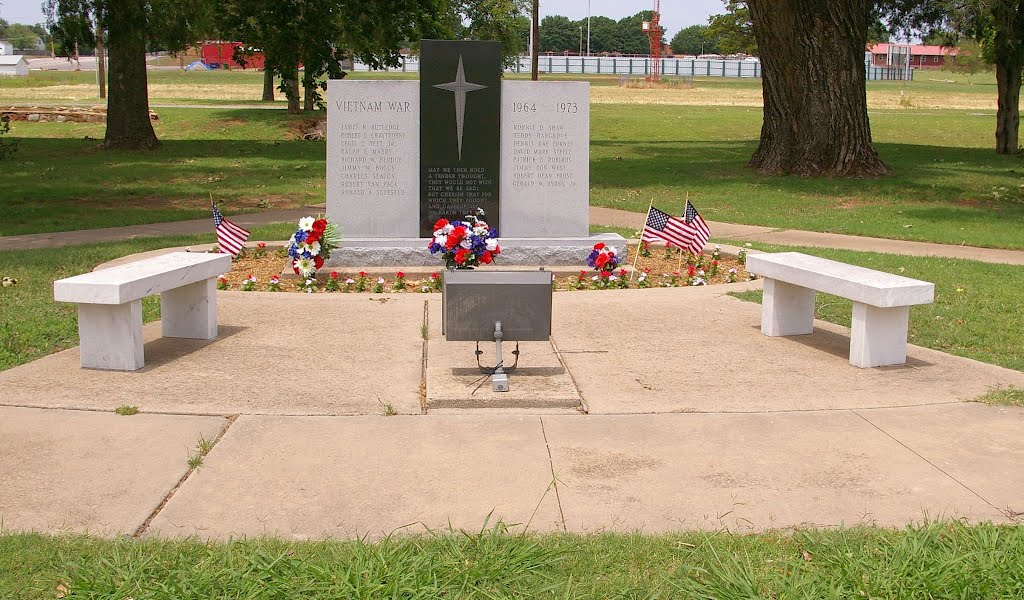 Vietnam War Memorial, Memorial Park, Duncan, Oklahoma by blakelylaw