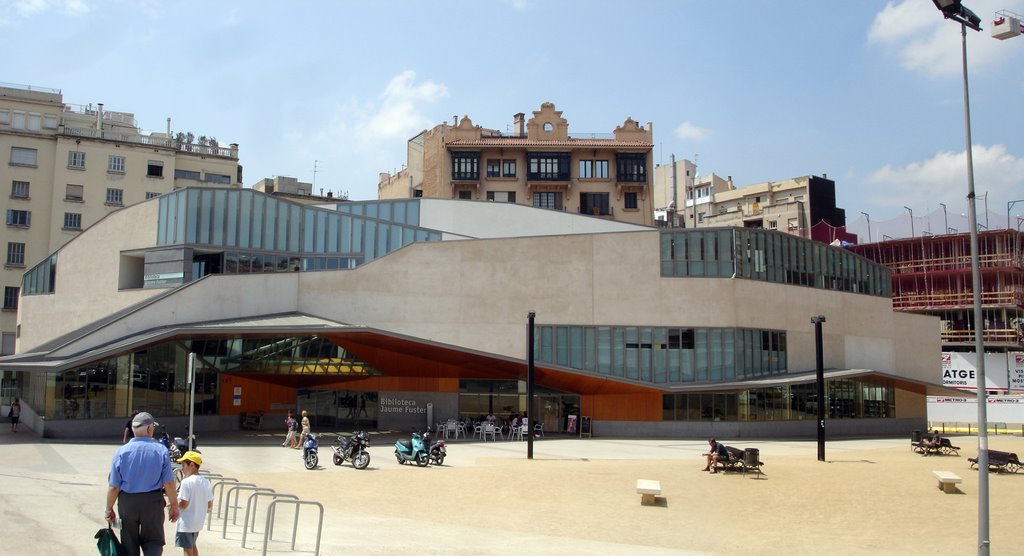 Panorámica Biblioteca Jaume Fuster By José Fernando Martínez Contreras by José Fernando Martínez Contreras