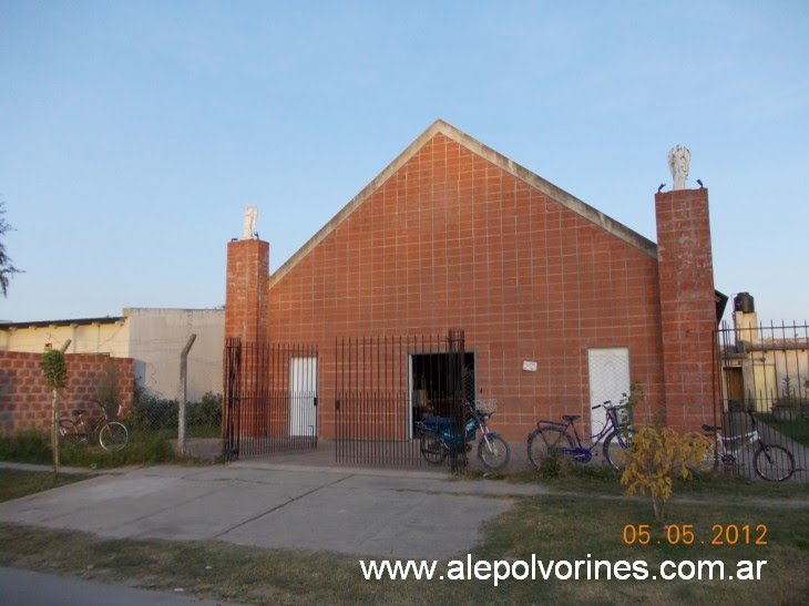 Cañuelas - Iglesia Barrio Libertad (www.alepolvorines.com.ar) by alepolvorines