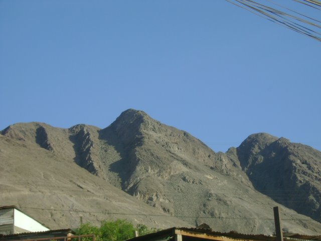 Cerro "EL MOAI" Rene Schneider by ziley