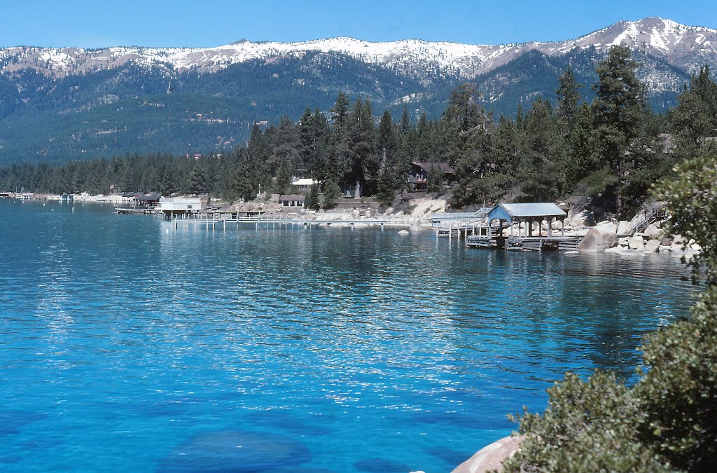 Beautiful Lake Tahoe by Tewbacka