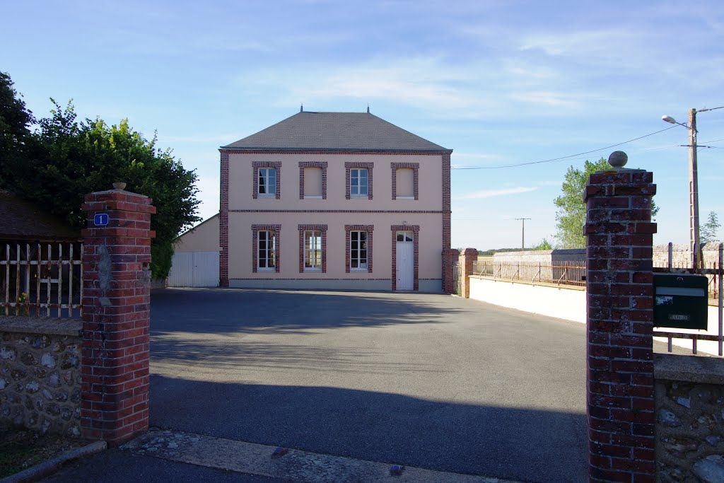 Mairie de Mézières au Perche by Jean-Paul Dominique BERTIN