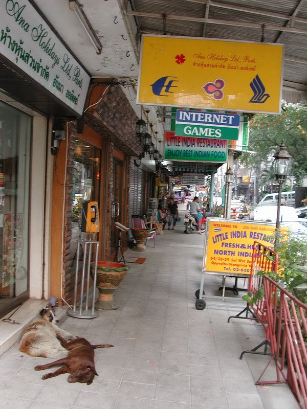 Little India Restaurant, Soi Wat Suan Plu, BKK by Watcharee