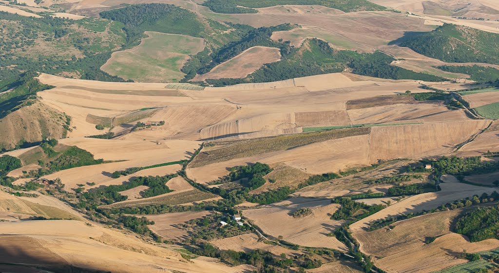 Sant'Agata di Puglia by Luigi Geraci