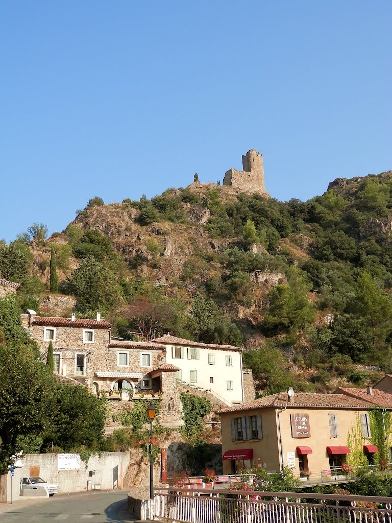 Au pied des châteaux de Lastours by Andecave