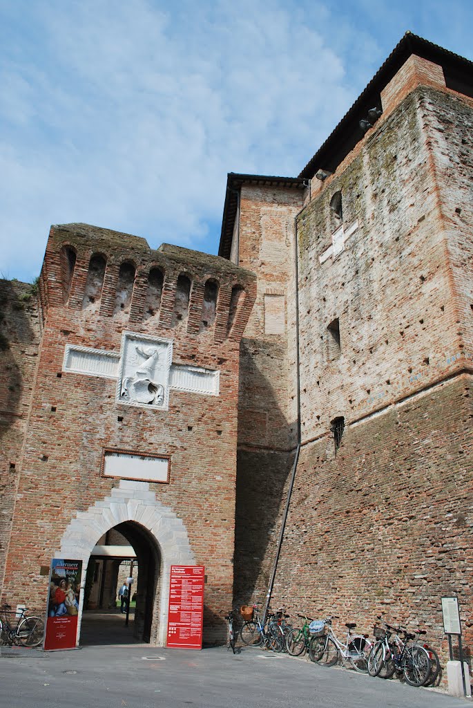 Rimini Castel Sismondo...immancabili bici... by GIORGIA