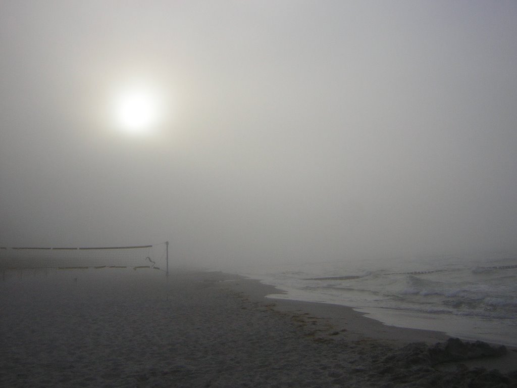 Zingst im Nebel by Michael Knöfel