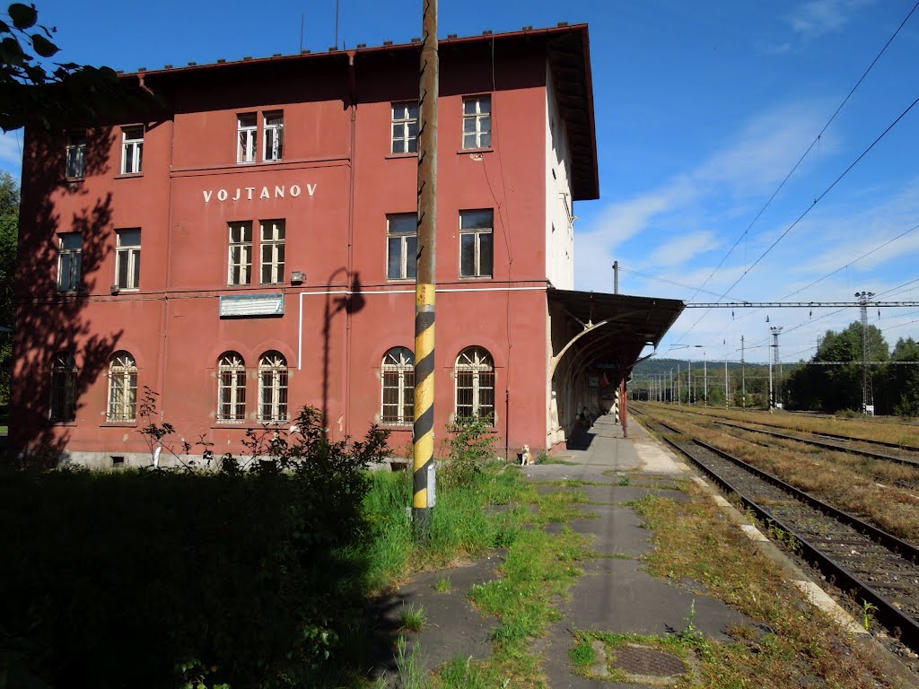 Nádraží ve Vojtanově - 28.8.2012 by Robin - psí turista