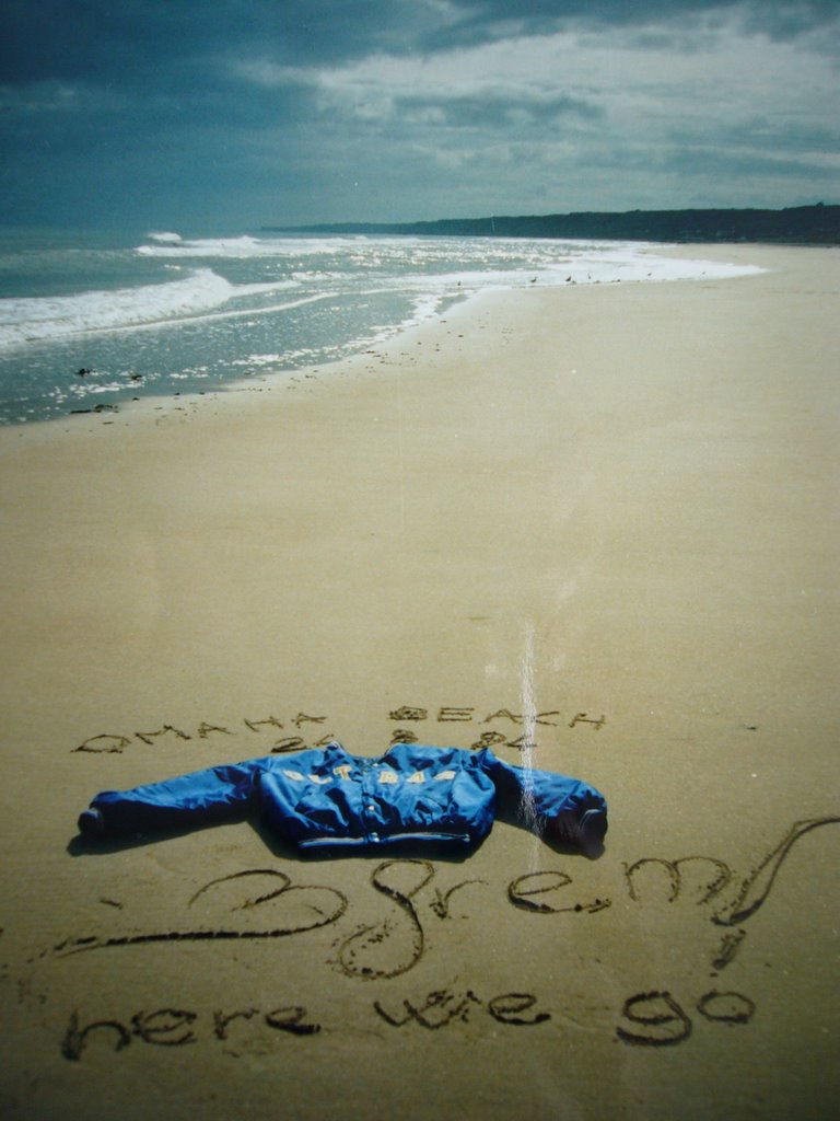 Omaha Beach                 --      A good place to have some reflections by 3frem