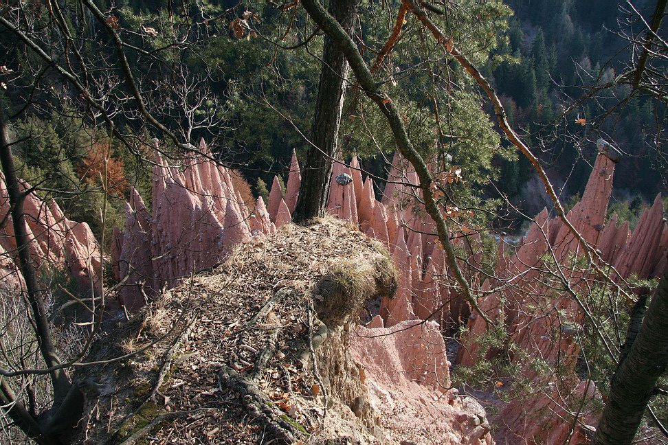 L'Assunta/Soprabolzano - Earth Pyramids by Robert Radesic