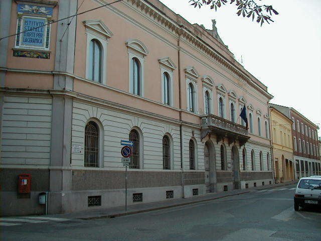 Scuola di ceramica by Alfredo Liverani