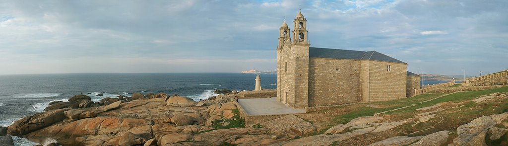 Santuario de Nosa Señora da Barca (Virgen de la Barca) by edoarado