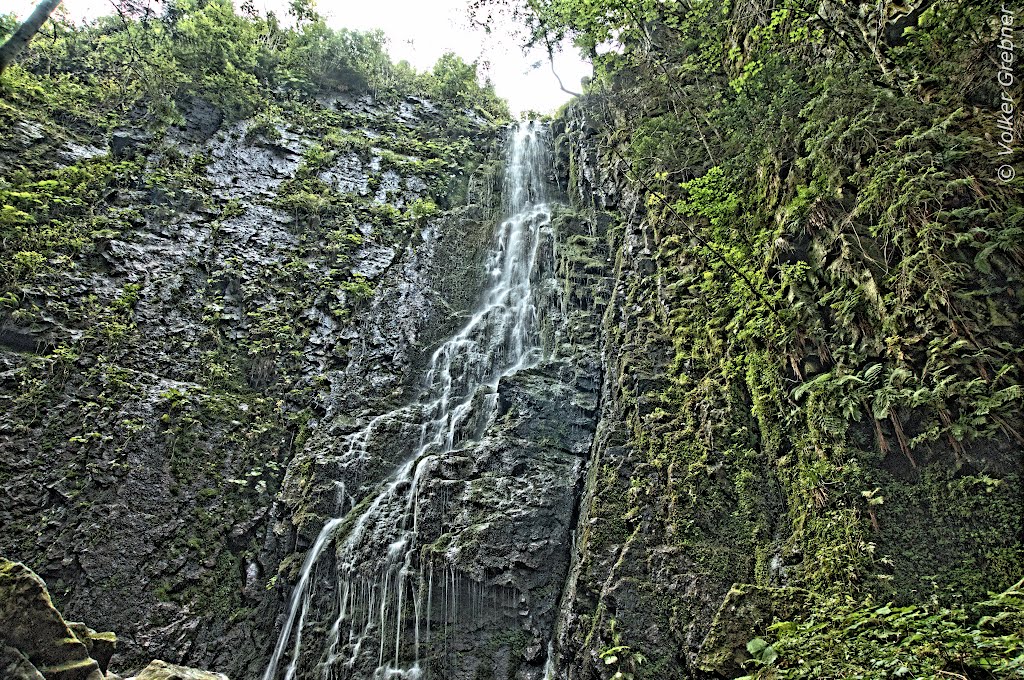 Burgbachwasserfall bei Bad Rippoldsau im Schwarzwald by VeeGee