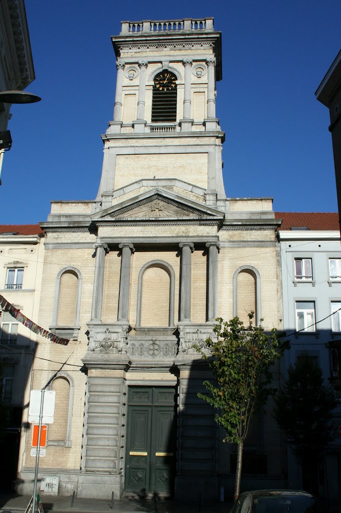 Sint-Johannes & Nicolaskerk Schaarbeek by Pascal Van Acker