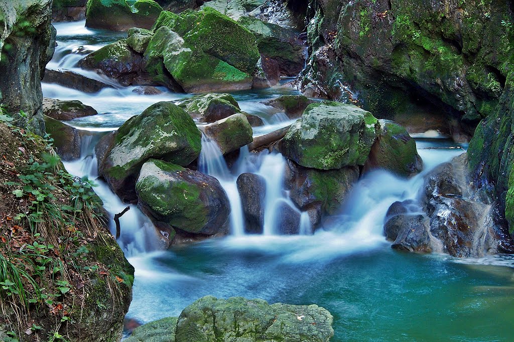 Taubenlochschlucht Biel, Langzeitbelichtung (II) by Wilhelm Tell