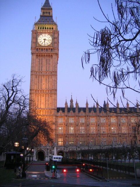 A parlament by Gábor Ligeti