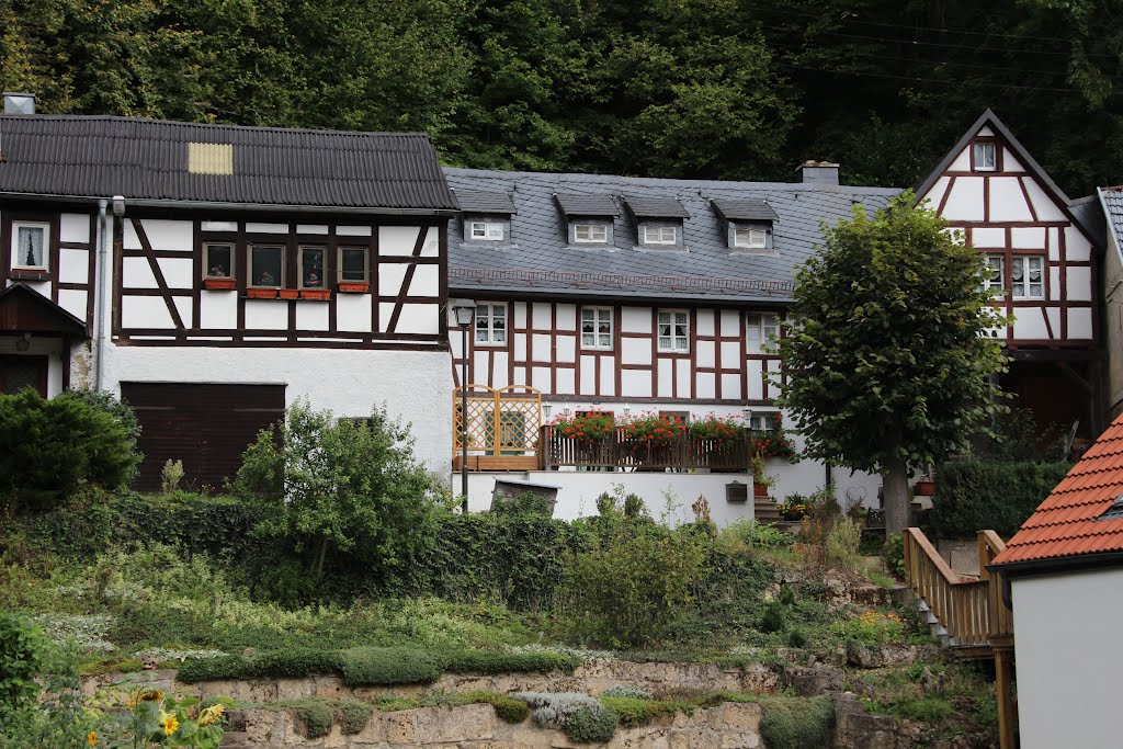 Hollfeld-Wiesentfels Fachwerk an der Hauptstraße by Contessa