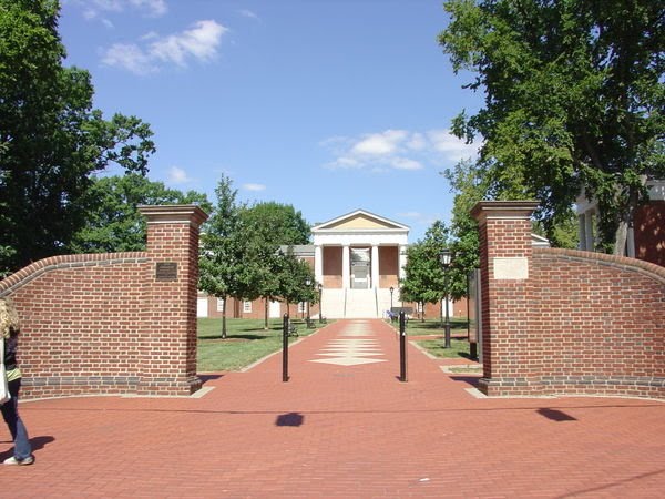 University Of Delaware Old College Hall by www.247thelight.com