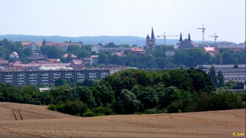 Nordhausen, Blick zur Stadt by Eckbert John