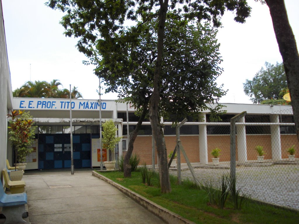 Escola Est. Tito Máximo - Jacareí SP by leonir angelo lunard…