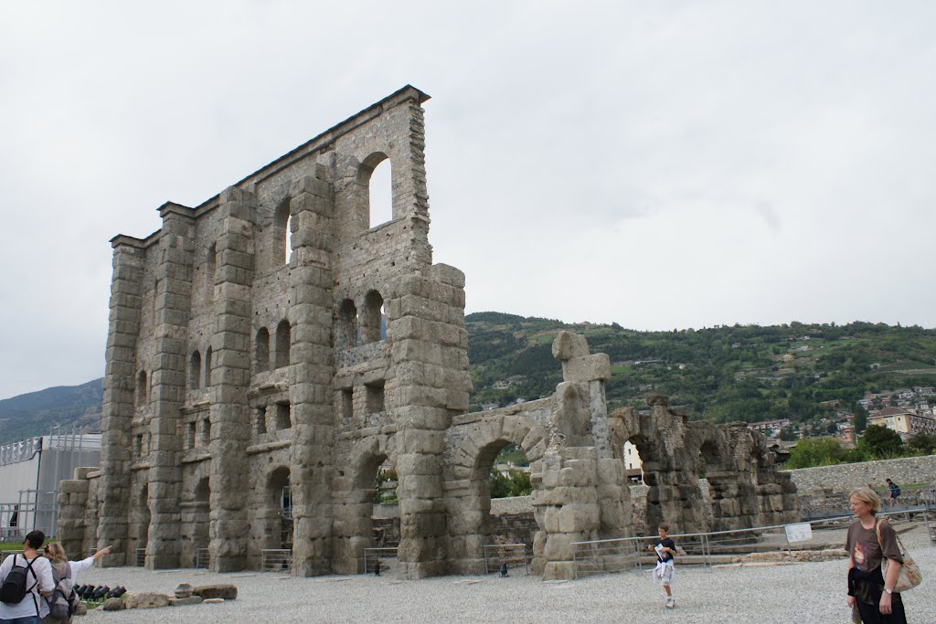 Teatro romano by Gianlupo