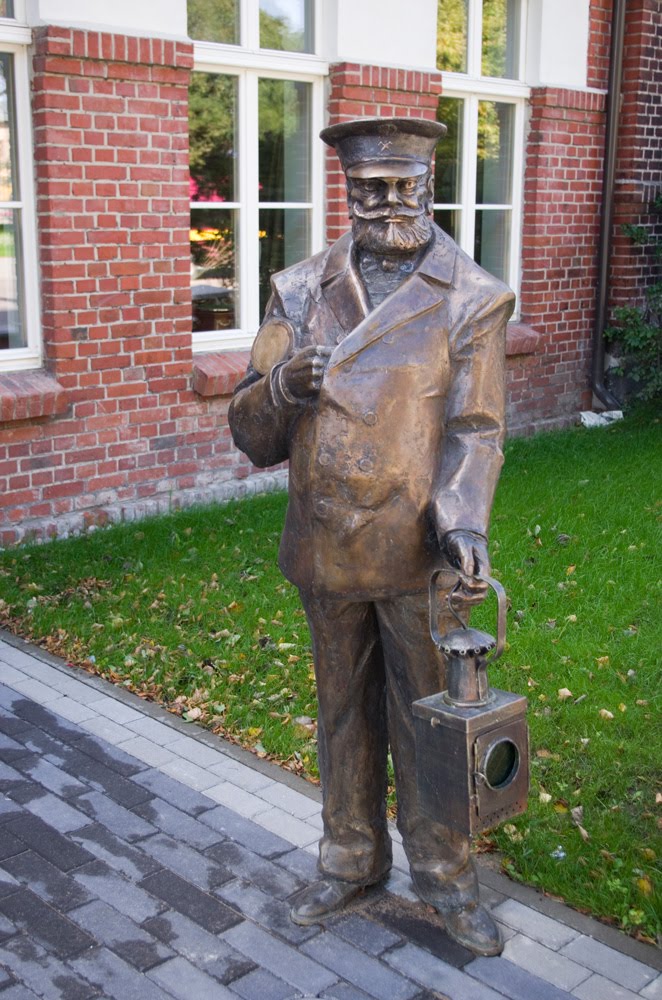 Statue "Shunter" (K. Pūdymas, 2011) by Antanas Kairys