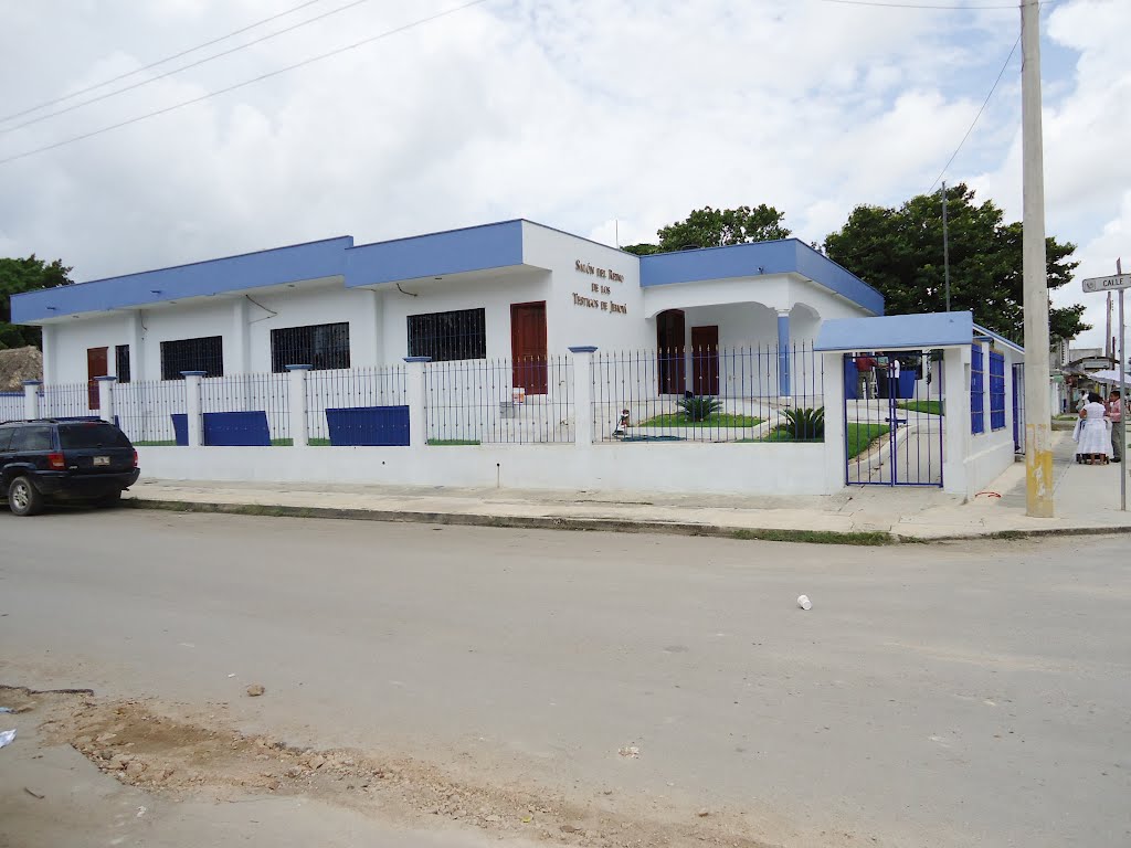 Salón del Reino de los Testigos de Jehová Felipe Carrillo Puerto, Quintana Roo by Raymundo Tziu Cuxim