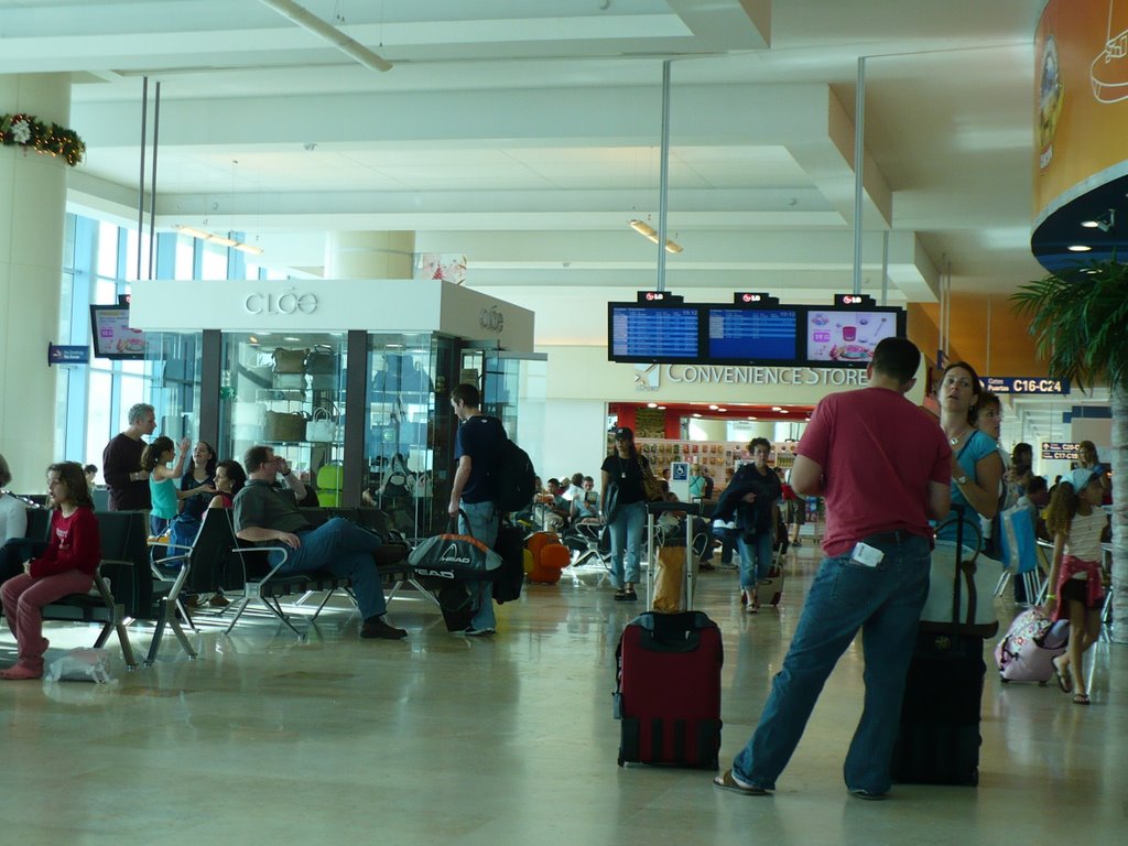 Cancun airport by jawnuta