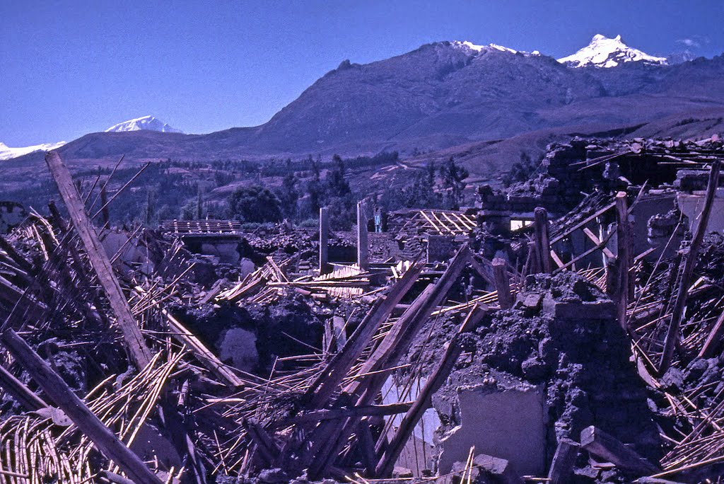 1970 PE Earthquake, Huaraz -3087 by Kischlat