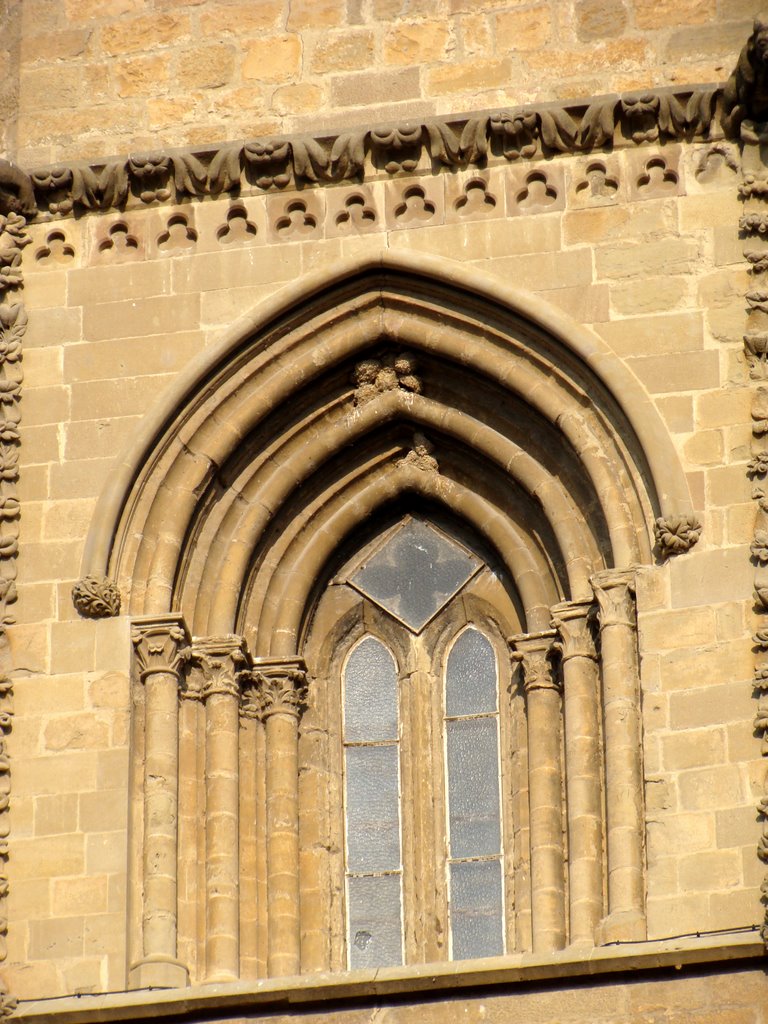 Iglesia de Santa María by Rafael Barrio Goñi