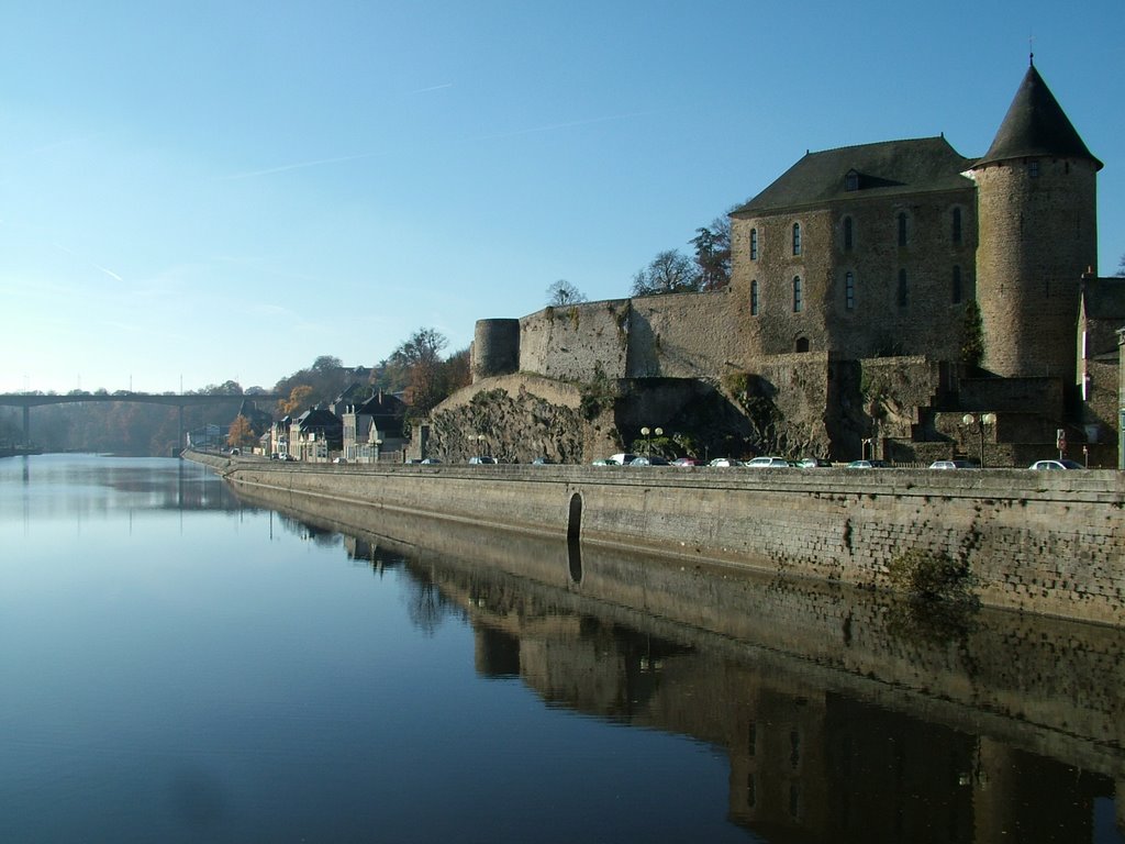 Mayenne by Ewanneil