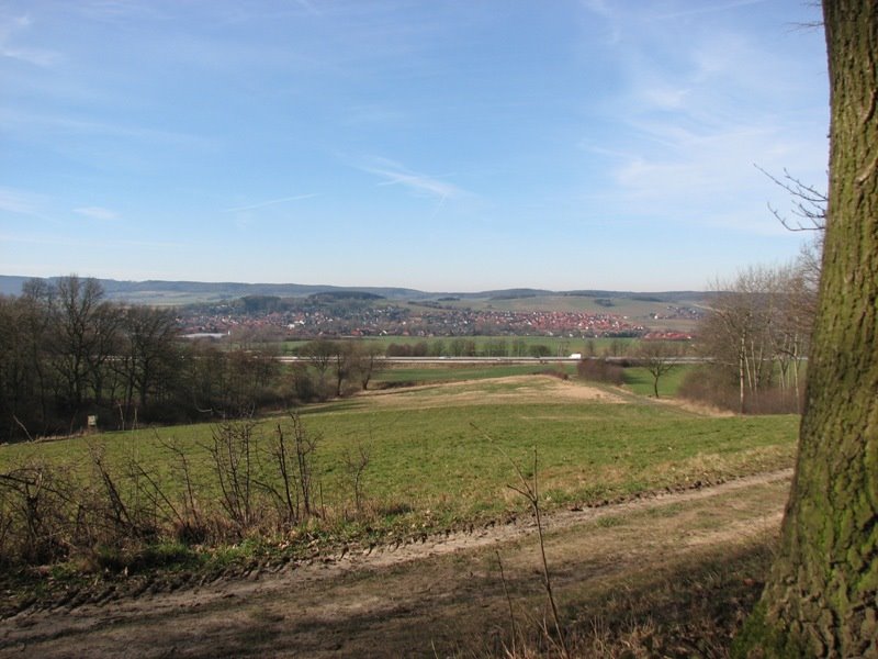 Blick nach Rodenberg vom Ruheplatz aus by JanWu