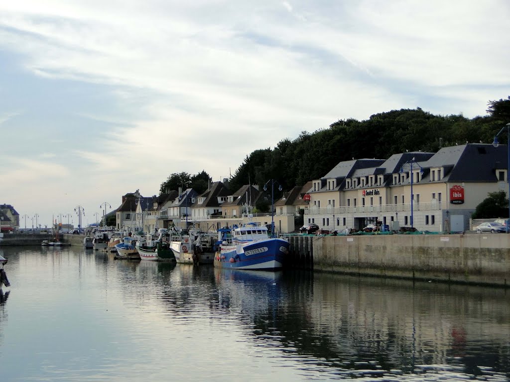 Ibis Hotel, Port-en-Bessin-Huppain by Christof Verboven