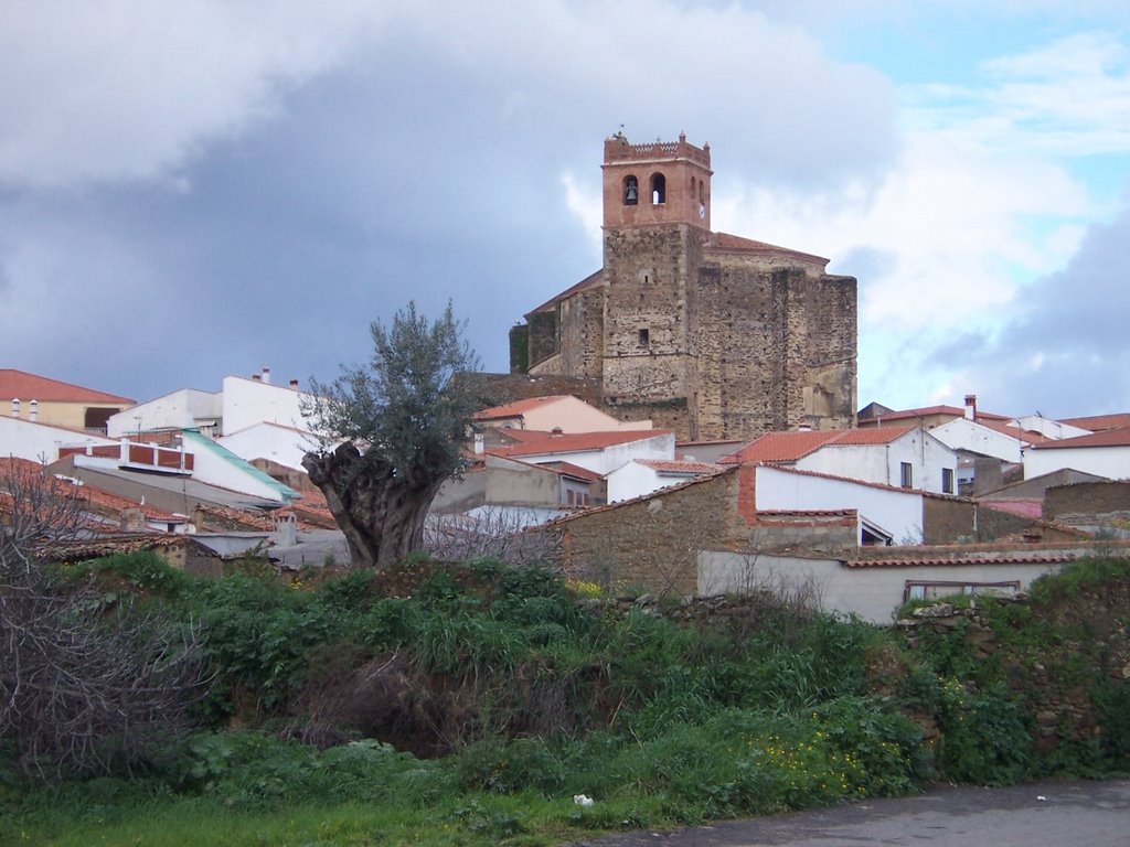 Iglesia de Jaraicejo by Marga Pons