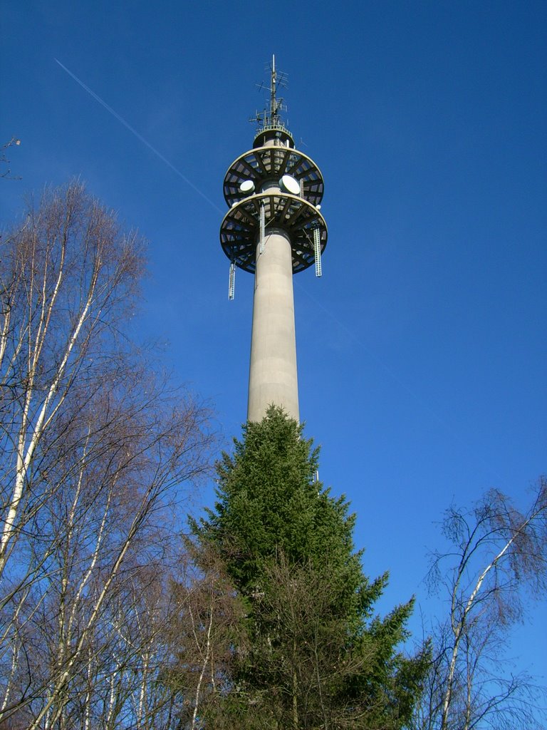 Dieburg: Fernmeldeturm auf dem Mainzer Berg by der_odenwaelder