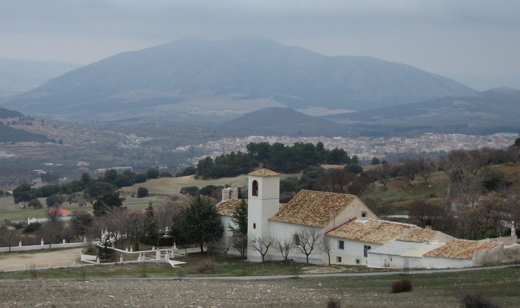 Virgen de la Cabeza y el pueblo de María al fondo by PSSOAMY