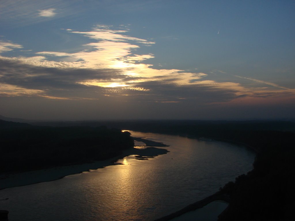 Danube (Dunaj), Austria by drcain