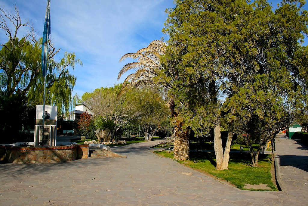 Plaza de Gaiman. by Octavio Aldea