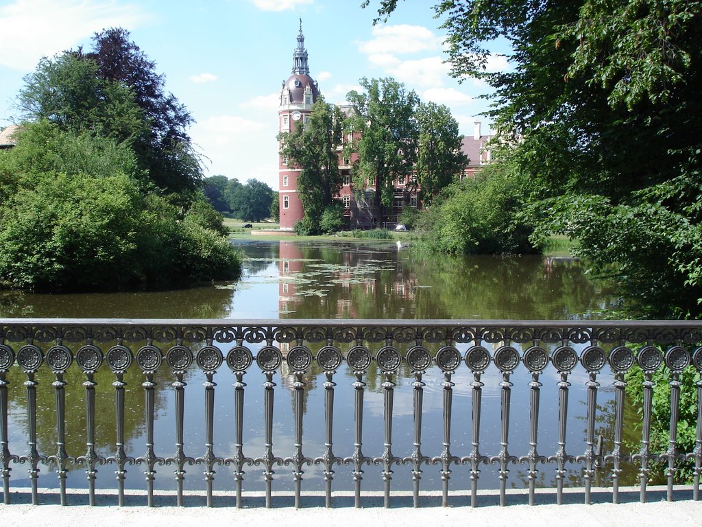 Blick auf das Schloss by kap.oh