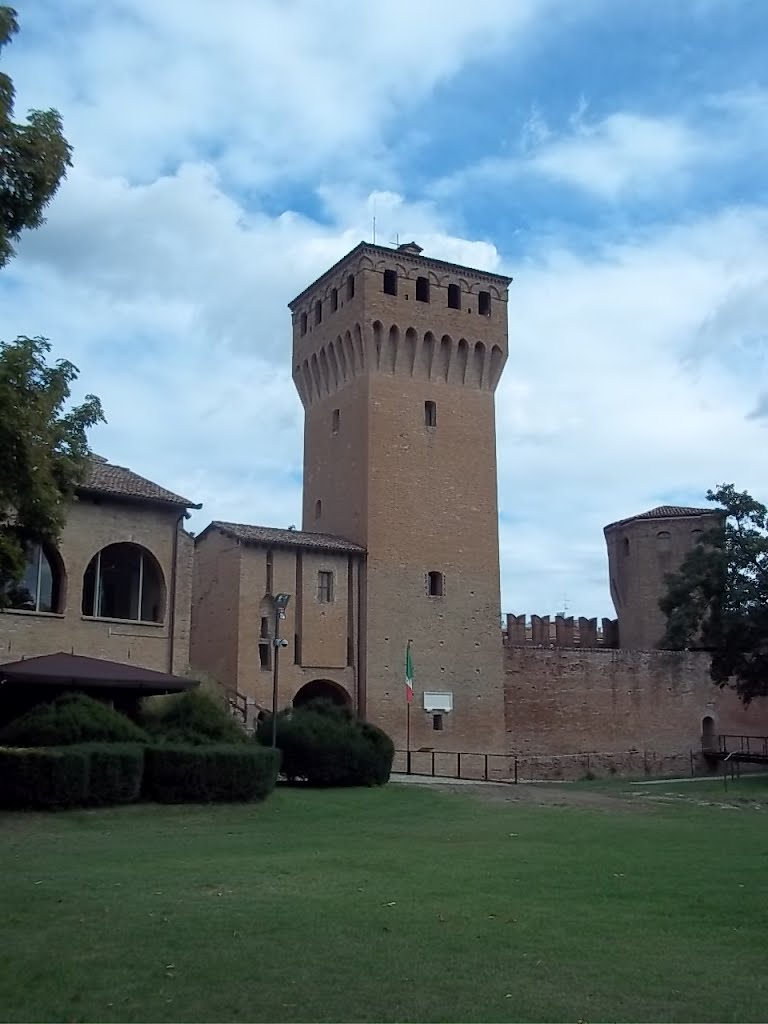 Torre del Mastio e Torre della Rocchetta del Castello di Formigine by mirtillause