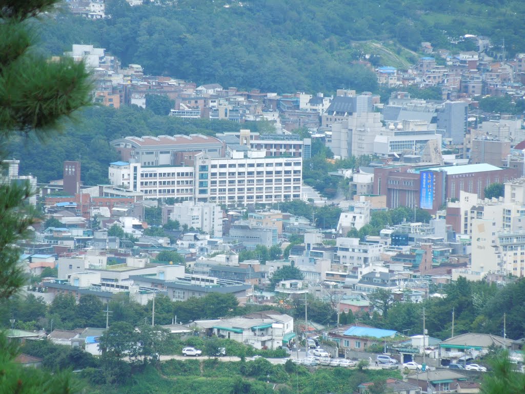 View from Bugak Haneul Trail 북악하늘길 조망 by plumgarden