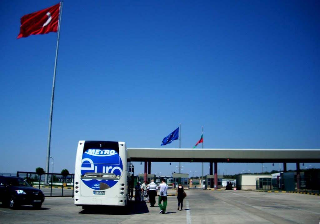 Türkiye-Bulgaristan Hamzabeyli Gümrük Kapısı Lalapaşa / EDİRNE by Remzi Aydın