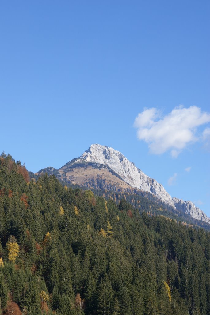 Reiskofel vom Tal aus fotografiert by Wostlan