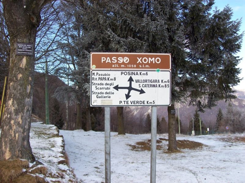 Passo Xomo - 1058m by Passfahrer