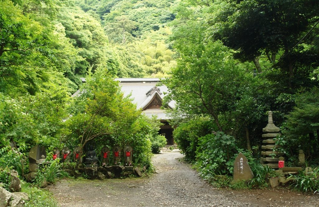 阿弥陀寺2(The Amidaji temmple) by Tomo Satoshy