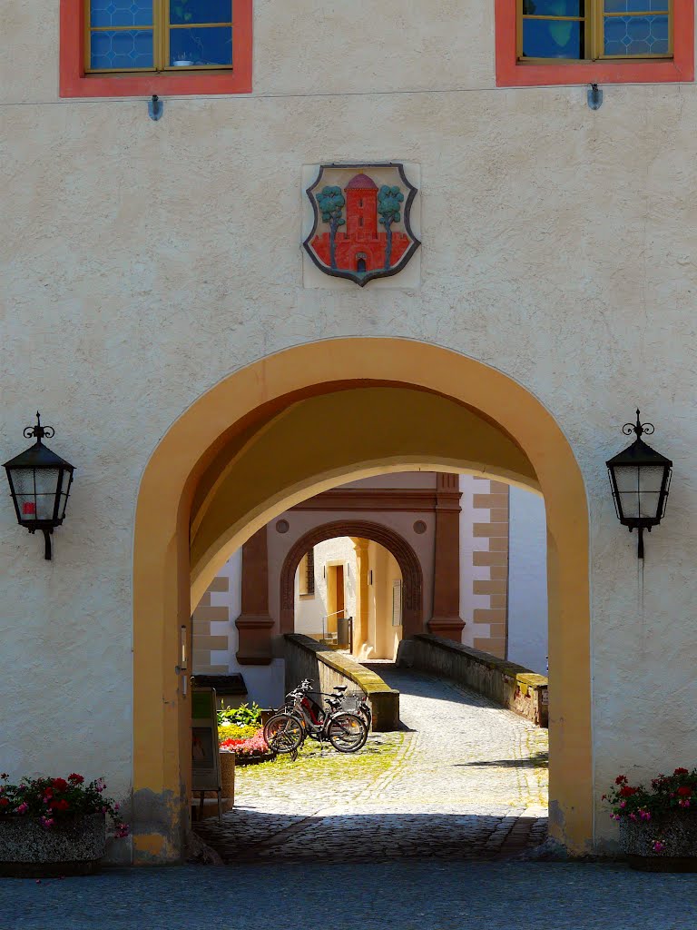 Germany_Brandenburg Country_Lausitz_Finsterwalde_Renaissance Castle_main gate with lanterns and coat of arms_P1420534.JPG by George Charleston