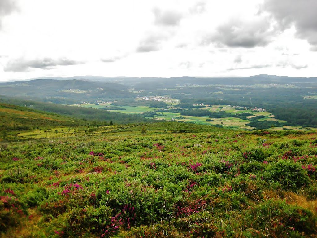 Vista dende o miradoiro do Pico Meda - (Zas) by fotocolocador