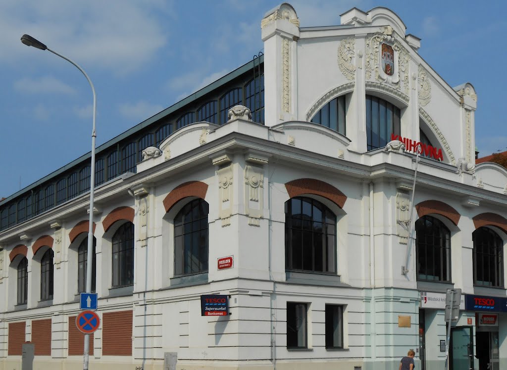 Praha, Náměstí 14. října 15, Smíchovská tržnice (Alois Čenský 1906-08) by Jacques Lasserre